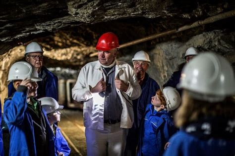 Das Shimen-Bergwerk! Ein Abenteuer in den Tiefen der Erdgeschichte!