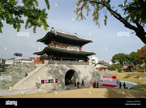 Das Jinju-Festung - Ein majestätisches Zeugnis der koreanischen Geschichte und Kultur!