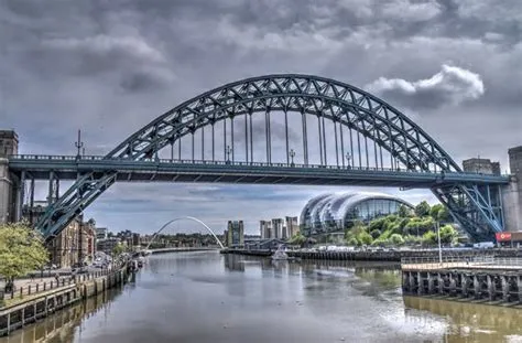 Der Tyne Bridge - Ein Gigant aus Stahl für Geschichteliebhaber und Fotografen!